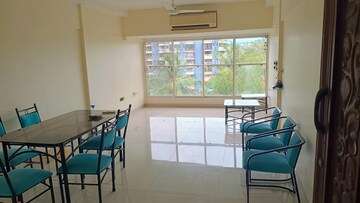 Team Area in 2 BHK Apartment at Seven Bungalow, Andheri West – for Rent