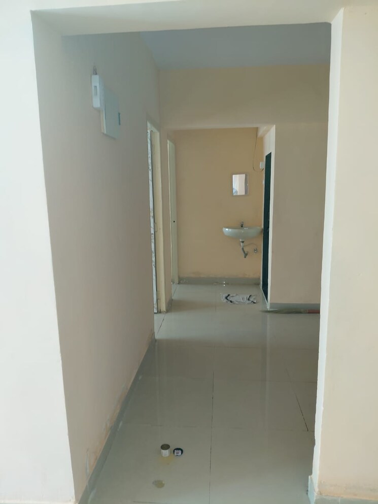 Bathroom, shatrughan-kutir-chs 2 Bedroom 700 Sq.Ft. Apartment In Yashaswi Nagar Thane 9099632