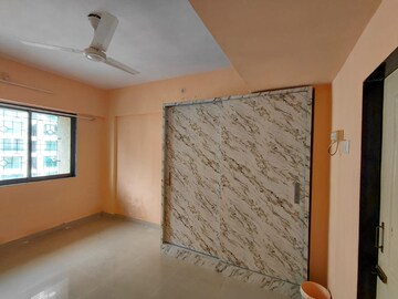Room in 2 BHK Apartment at Shatrughan Kutir CHS, Yashaswi Nagar – for Rent