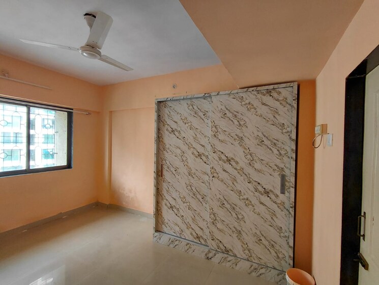 Room, shatrughan-kutir-chs 2 Bedroom 700 Sq.Ft. Apartment In Yashaswi Nagar Thane 9099632