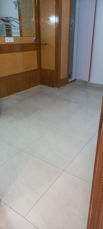 Room in 3 BHK Apartment at Ip Extension – for Rent