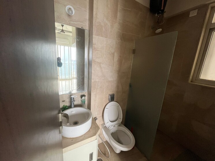 Bathroom, jp-decks 4 Bedroom 1650 Sq.Ft. Apartment In Goregaon East Mumbai 9099660