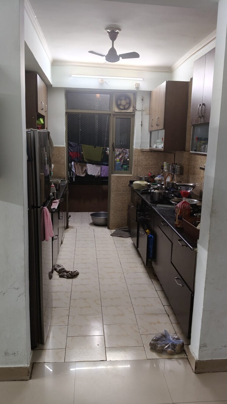 Kitchen, amrapali-pan-oasis 3 Bedroom 1600 Sq.Ft. Apartment In Sector 70 Noida 9099687