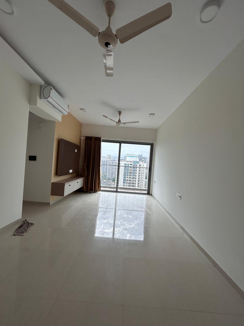 2 BHK Apartment For Rent in Kalpataru Immensa