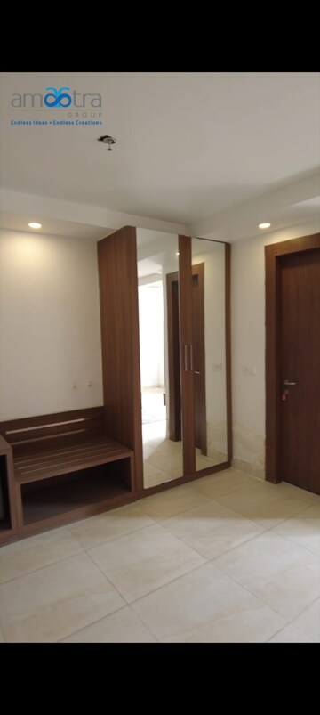 Room in Studio Apartment at Metro Suites Glitz, Vasundhara Sector 2 – for Sale