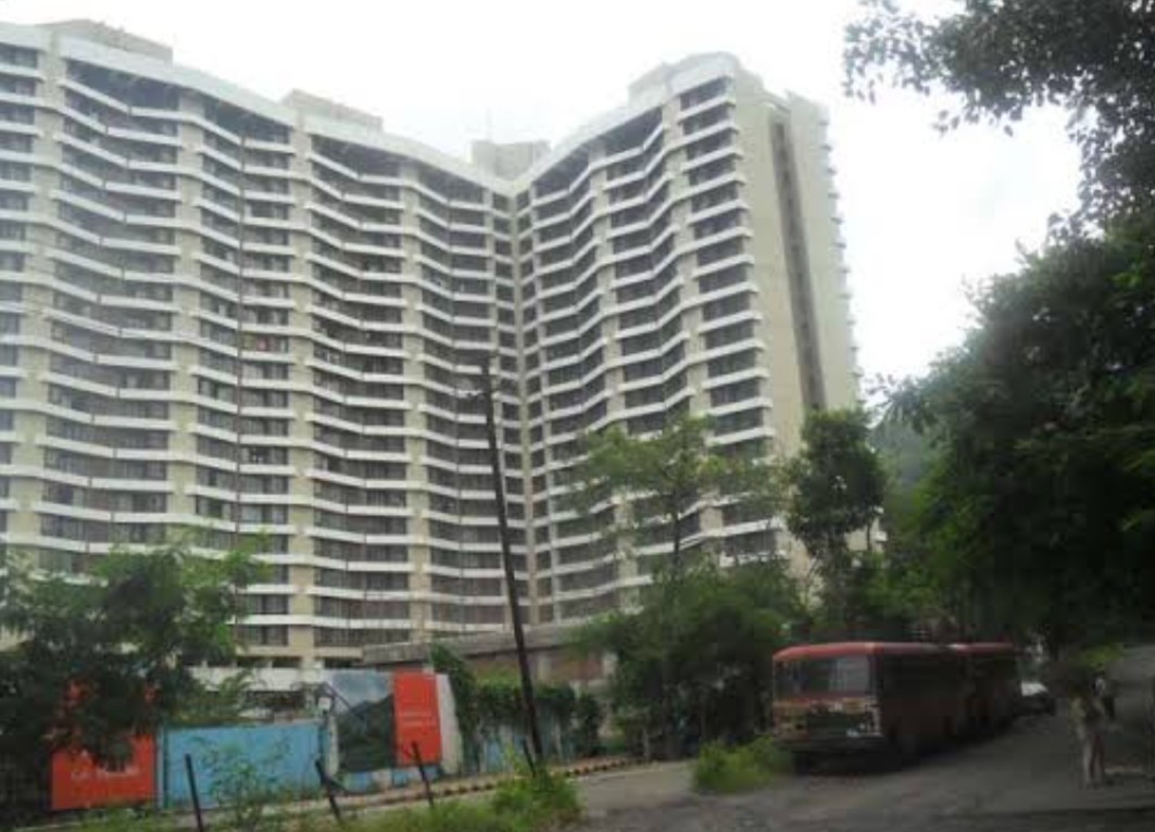 3 BHK Apartment For Sale in Kalpataru Hills