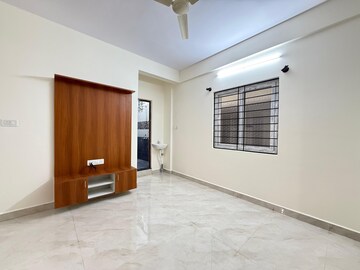Room in 2 BHK Builder Floor at Bellandur – for Rent