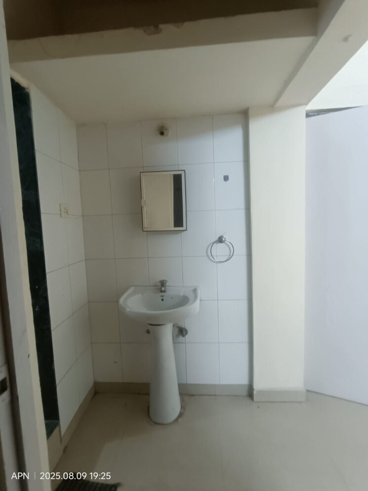 Bathroom, sai-residency-kharadi 1 Bedroom 550 Sq.Ft. Independent House In Kharadi Pune 9099780