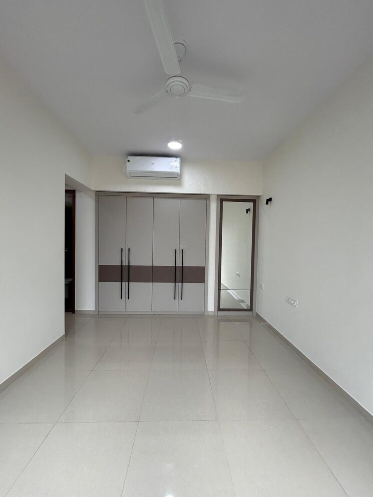 Room, kalpataru-immensa 2 Bedroom 808 Sq.Ft. Apartment In Kolshet Road Thane 9099806