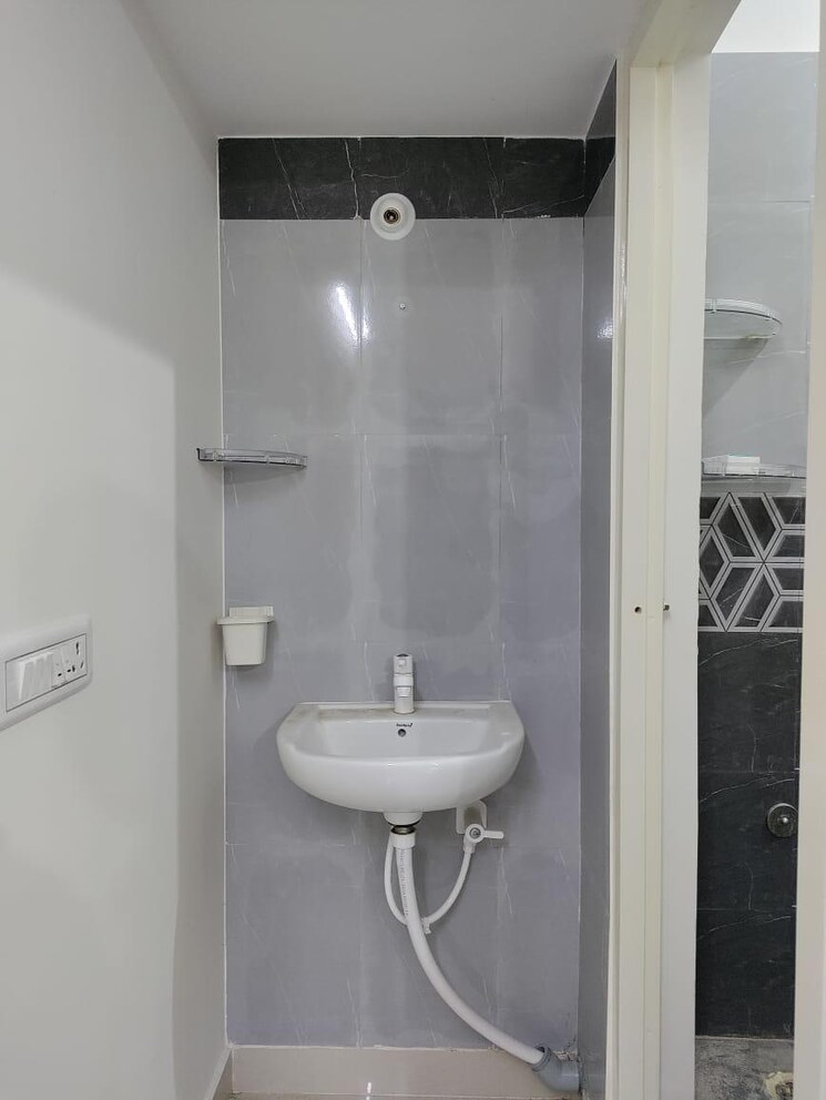 Bathroom, bellandur 1 Bedroom 600 Sq.Ft. Independent House In Bellandur Bangalore 9099813