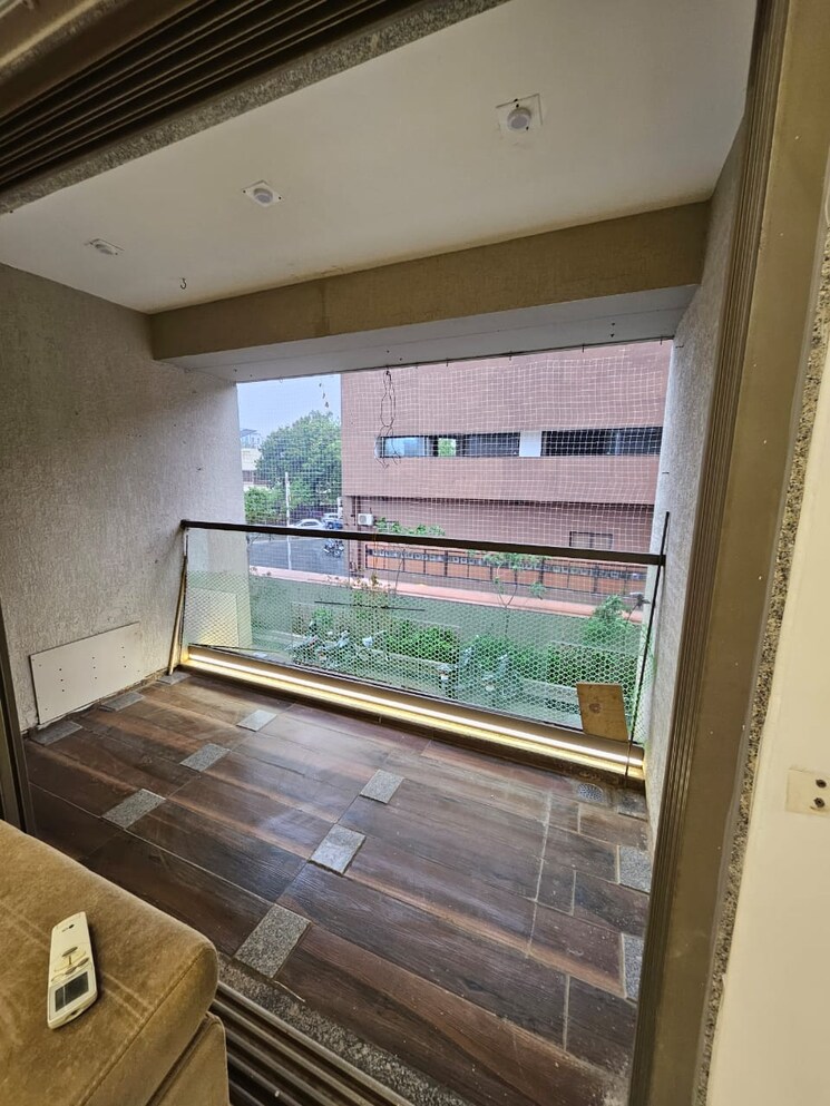 Other, vastrapur 3 Bedroom 2020 Sq.Ft. Apartment In Vastrapur Ahmedabad 9099814