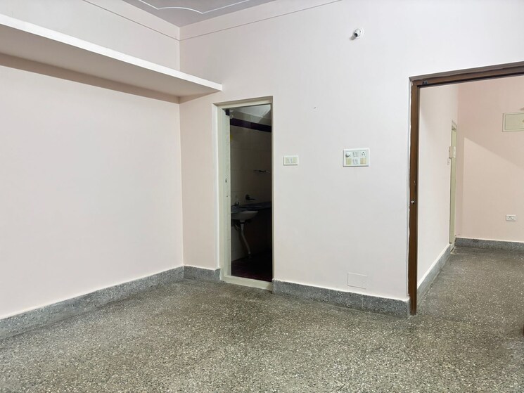 Room, bellandur 2 Bedroom 1200 Sq.Ft. Independent House In Bellandur Bangalore 9099828
