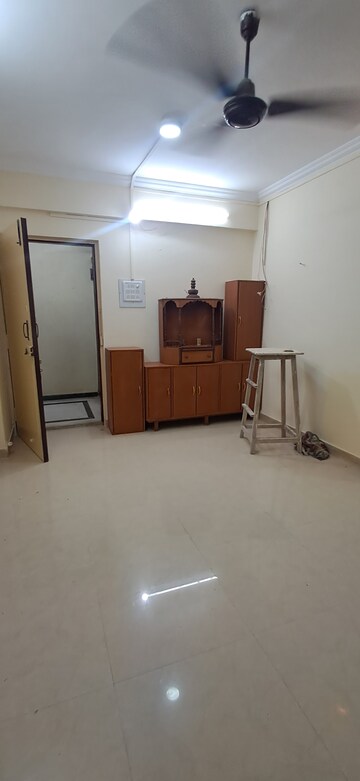 Furnished Amenities in 1 BHK Apartment at Shiv Shakti Apartments Malad, Malad West – for Rent
