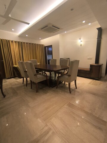 Living Room in 3 BHK Apartment at Prithviraj Road – for Rent