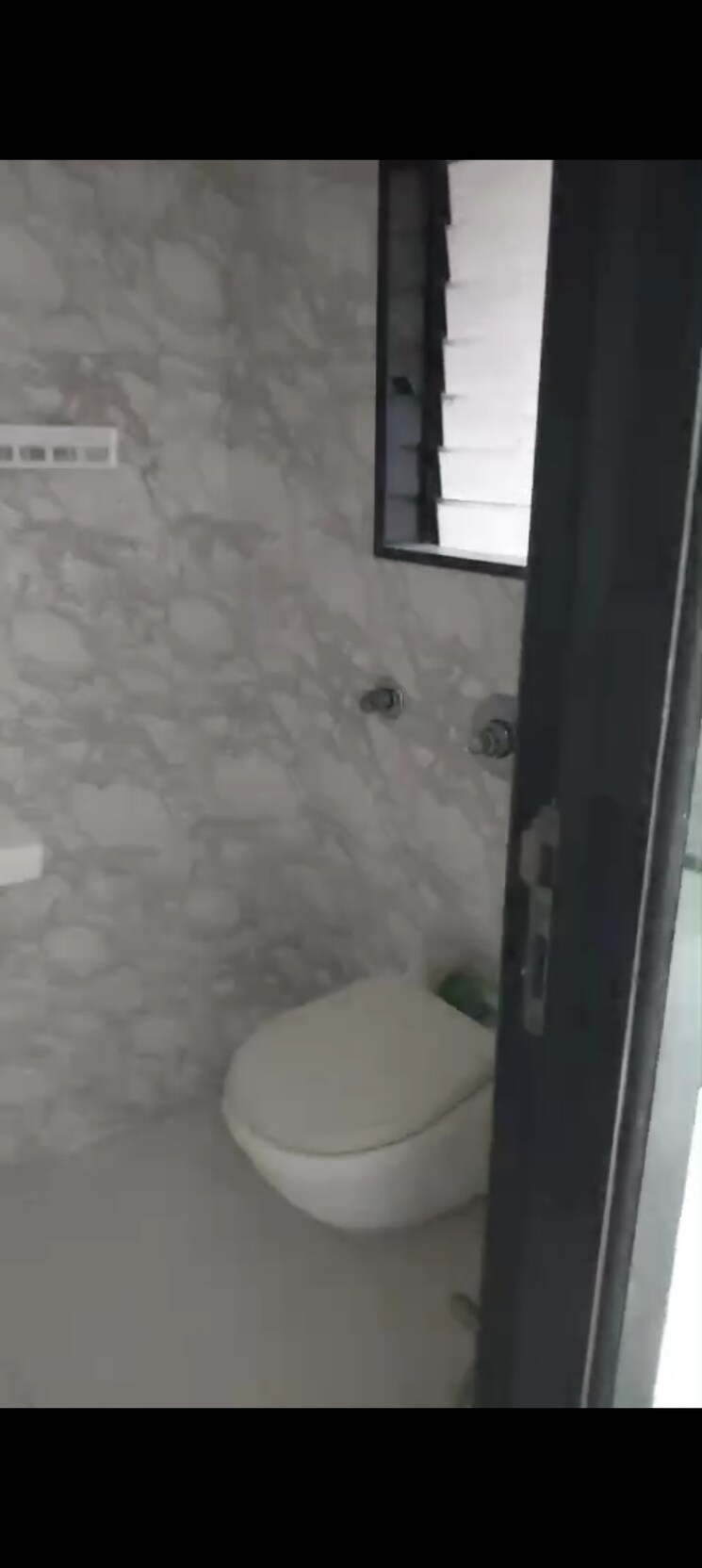 Bathroom, atul-blue-meadows 3 Bedroom 846 Sq.Ft. Apartment In Andheri East Mumbai 9099839