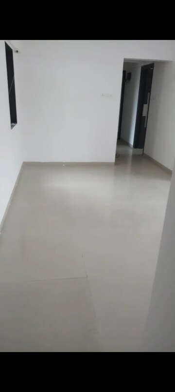 Room in 3 BHK Apartment at Atul Blue Meadows, Andheri East – for Rent