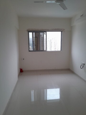 Room in 1 BHK Apartment at Borivali East – for Rent