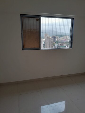 Room in 1 BHK Apartment at Borivali East – for Rent