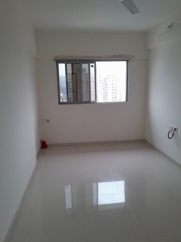 Room in 1 BHK Apartment at Borivali East – for Rent