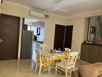 Team Area in 3 BHK Builder Floor at Sushant Lok ii – for Rent