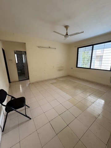 Room in 2 BHK Apartment at Suda Silver Estate, Kondhwa – for Sale