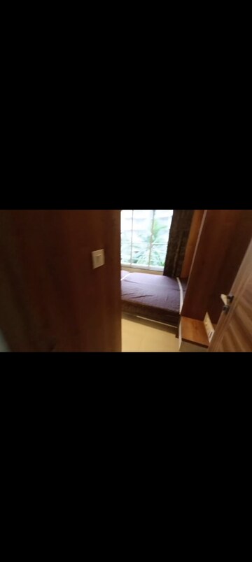 Bedroom in 2 BHK Apartment at Dipti Aryavarta, Andheri East – for Rent
