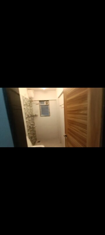 Room in 2 BHK Apartment at Dipti Aryavarta, Andheri East – for Rent