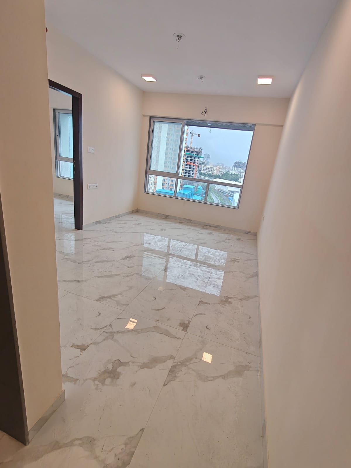 1 BHK 420 Sq.Ft. Apartment in Dotom Isle