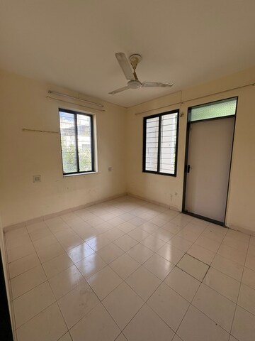 Room in 2 BHK Apartment at Gulmohar Harmony, Wanowrie – for Rent