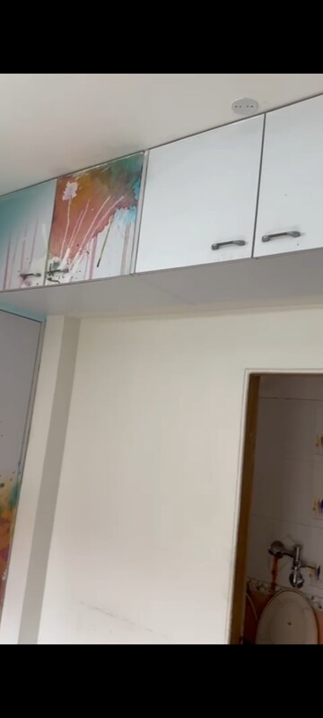 Furnished Amenities in 3 BHK Apartment at Lodha Paradise, Majiwada – for Sale