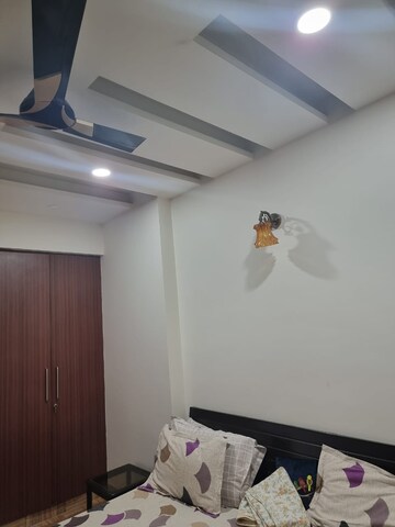 Furnished Amenities in 3 BHK Apartment at Saya Gold Avenue, Vaibhav Khand – for Rent
