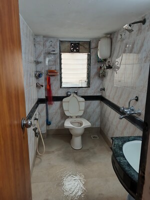 Team Area in 2 BHK Apartment at Serenity Complex, Andheri West – for Sale