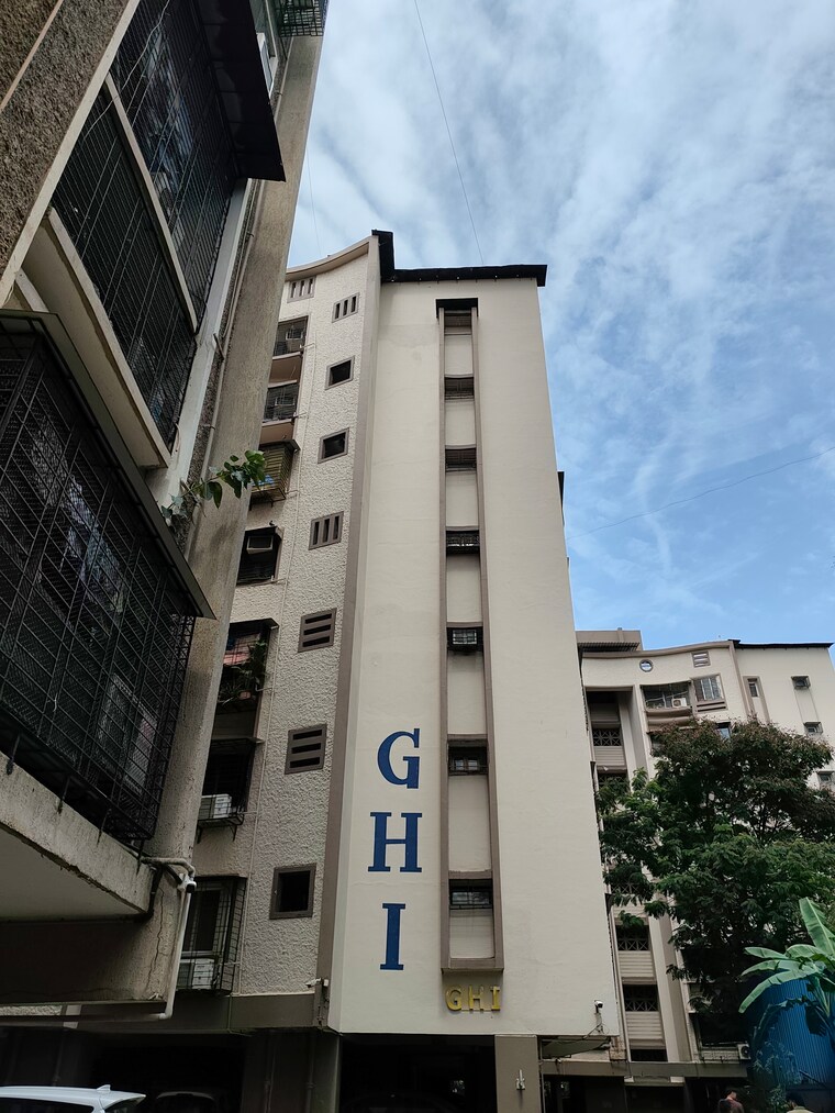 Exterior View, serenity-complex 2 Bedroom 950 Sq.Ft. Apartment In Andheri West Mumbai 9099872