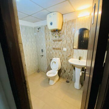 Bathroom in 3 BHK Apartment at Amrapali Silicon City, Sector 76 – for Rent