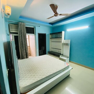Bedroom in 3 BHK Apartment at Amrapali Silicon City, Sector 76 – for Rent