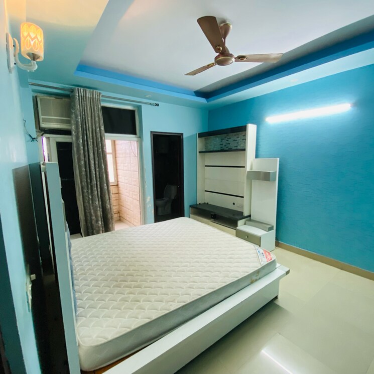 Bedroom, amrapali-silicon-city 3 Bedroom 1835 Sq.Ft. Apartment In Sector 76 Noida 9099875