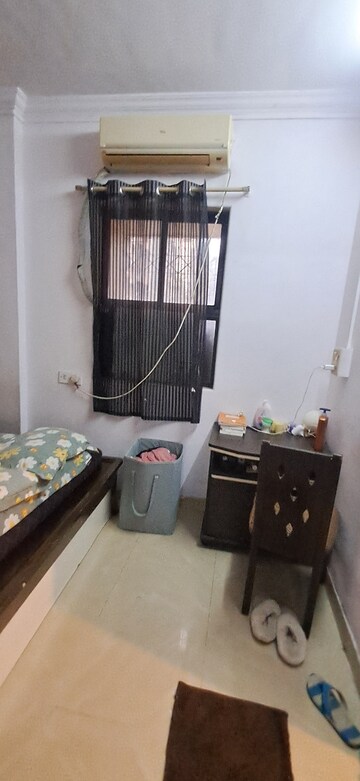Furnished Amenities in 1 BHK Apartment at HDIL Dheeraj Jamuna, Malad West – for Rent