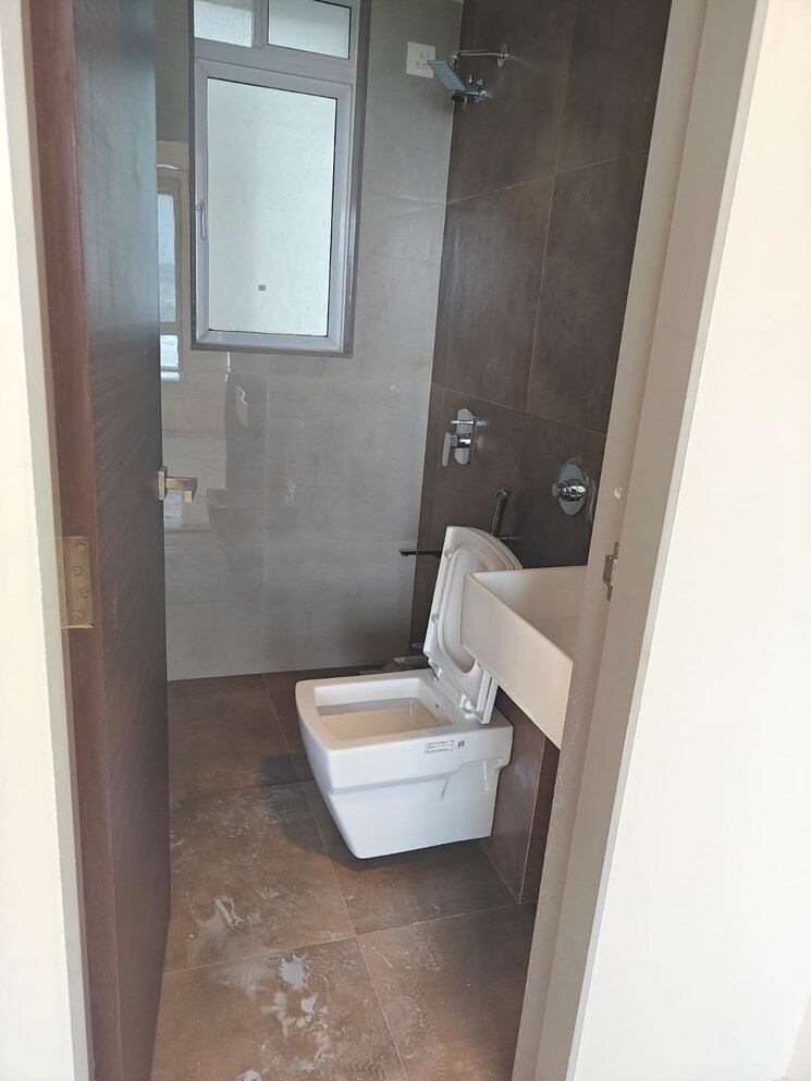 Bathroom, dotom-isle 1 Bedroom 420 Sq.Ft. Apartment In Malad West Mumbai 9099888