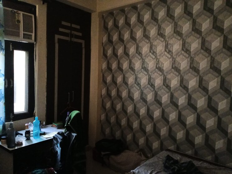  Parking, saya-gold-avenue 4 Bedroom 2370 Sq.Ft. Apartment In Vaibhav Khand Ghaziabad 9099896