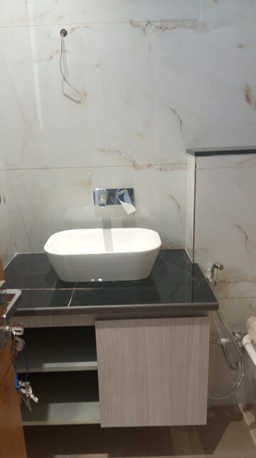 Bathroom in 3 BHK Villa at Sector 41 – for Rent