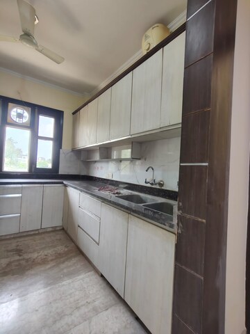 Kitchen in 3 BHK Villa at Sector 41 – for Rent