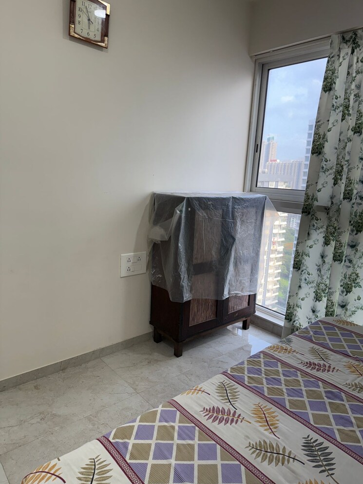 Bedroom, thane west 1 Bedroom 885 Sq.Ft. Apartment In Thane West Thane 9099900