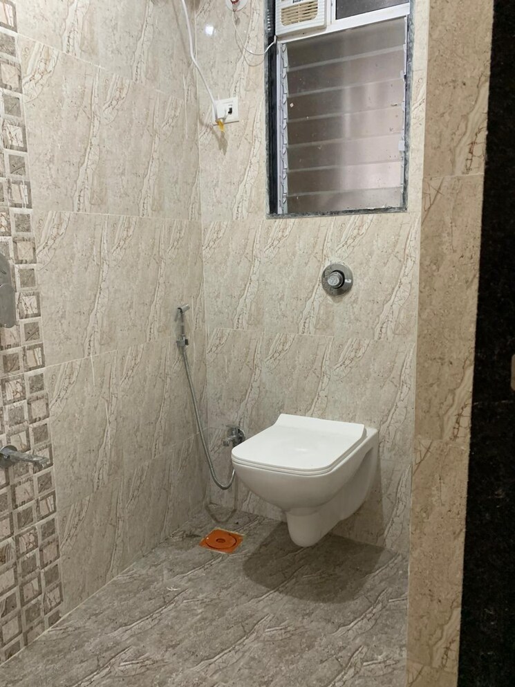 Bathroom, swapna-siddhi-chs 2 Bedroom 573 Sq.Ft. Apartment In Borivali West Mumbai 9099914