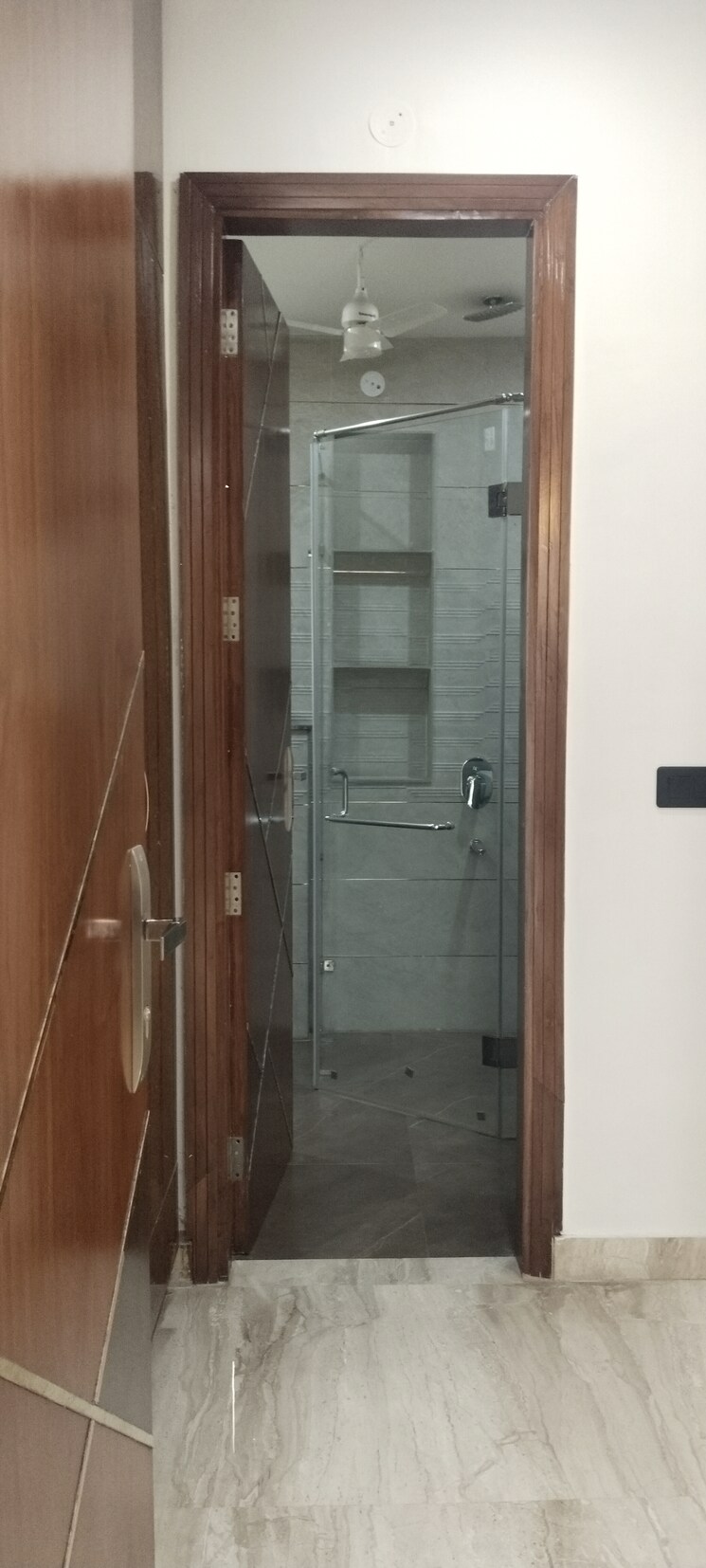 Bathroom, unitech-south-city-ii 4 Bedroom 2400 Sq.Ft. Builder Floor In Sector 50 Gurgaon 9099948