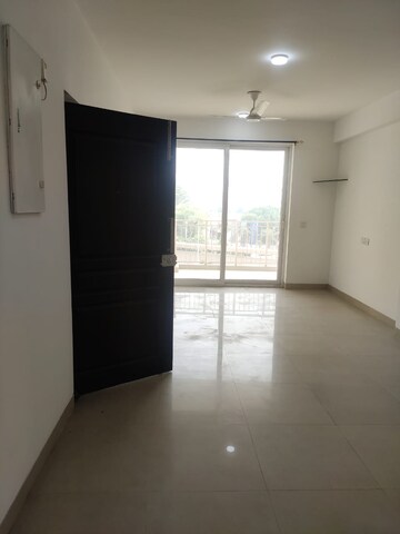Room in 3 BHK Apartment at Paras Dews, Sector 106 – for Rent