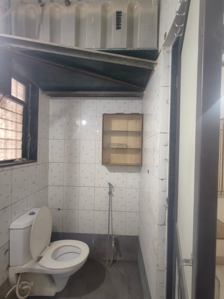 Bathroom, dwarkadhish-residency 2 Bedroom 1010 Sq.Ft. Apartment In Pimpri Chinchwad Pcmc Pune 9099939