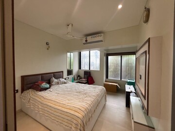 Bedroom in 2 BHK Apartment at Versova Heaven CHS, Andheri West – for Rent