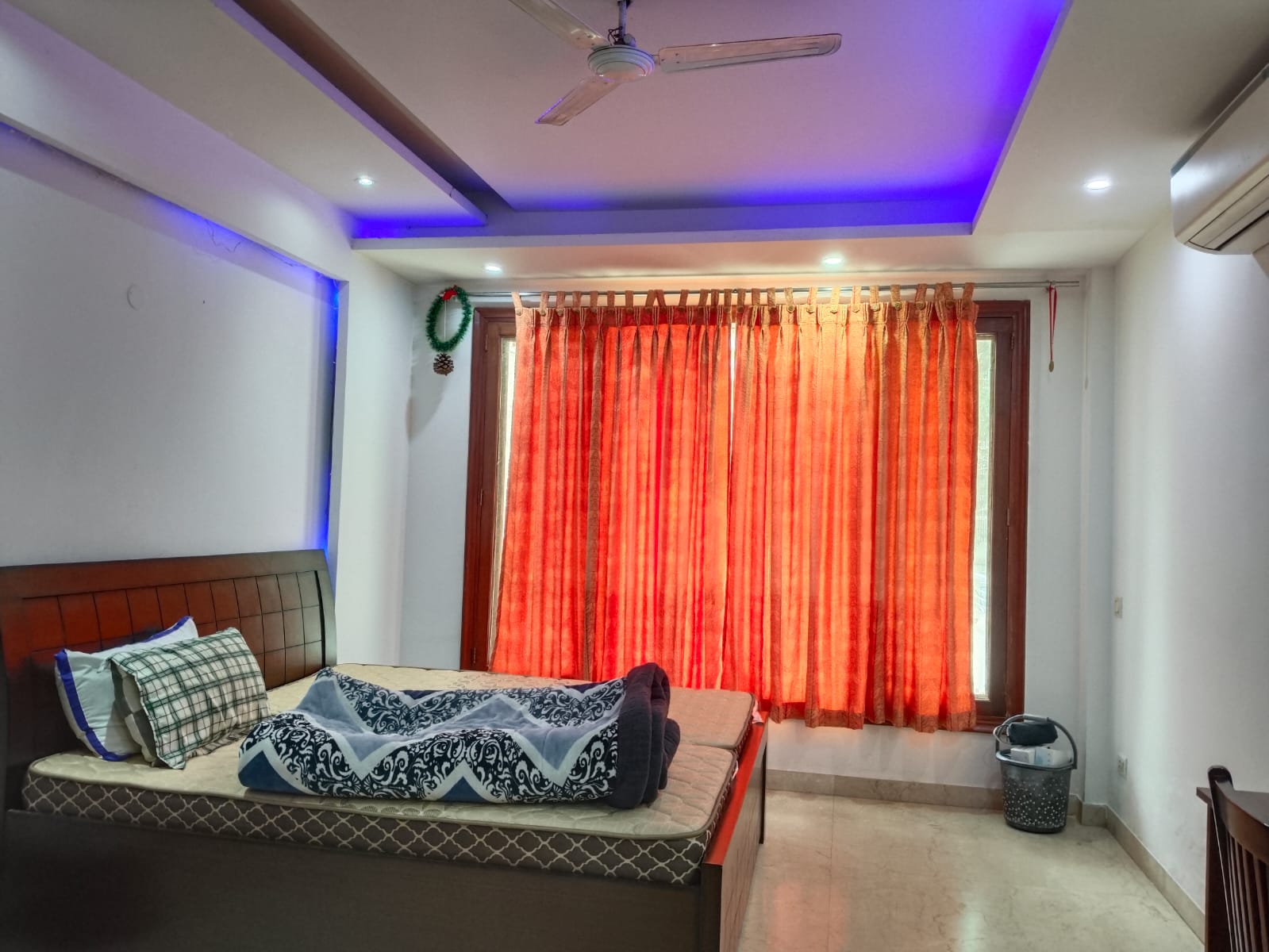 3 BHK + Pooja Room,Servant Room Builder Floor For Rent in Sushant Lok 3