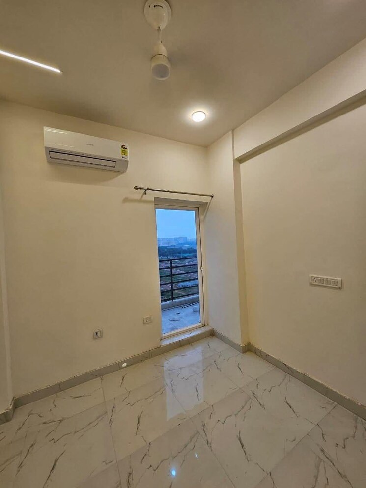 Room, freedom fighters enclave 2 Bedroom 900 Sq.Ft. Builder Floor In Freedom Fighters Enclave Delhi 9099966