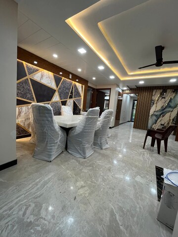 2 BHK Builder Floor For Rent in Saket